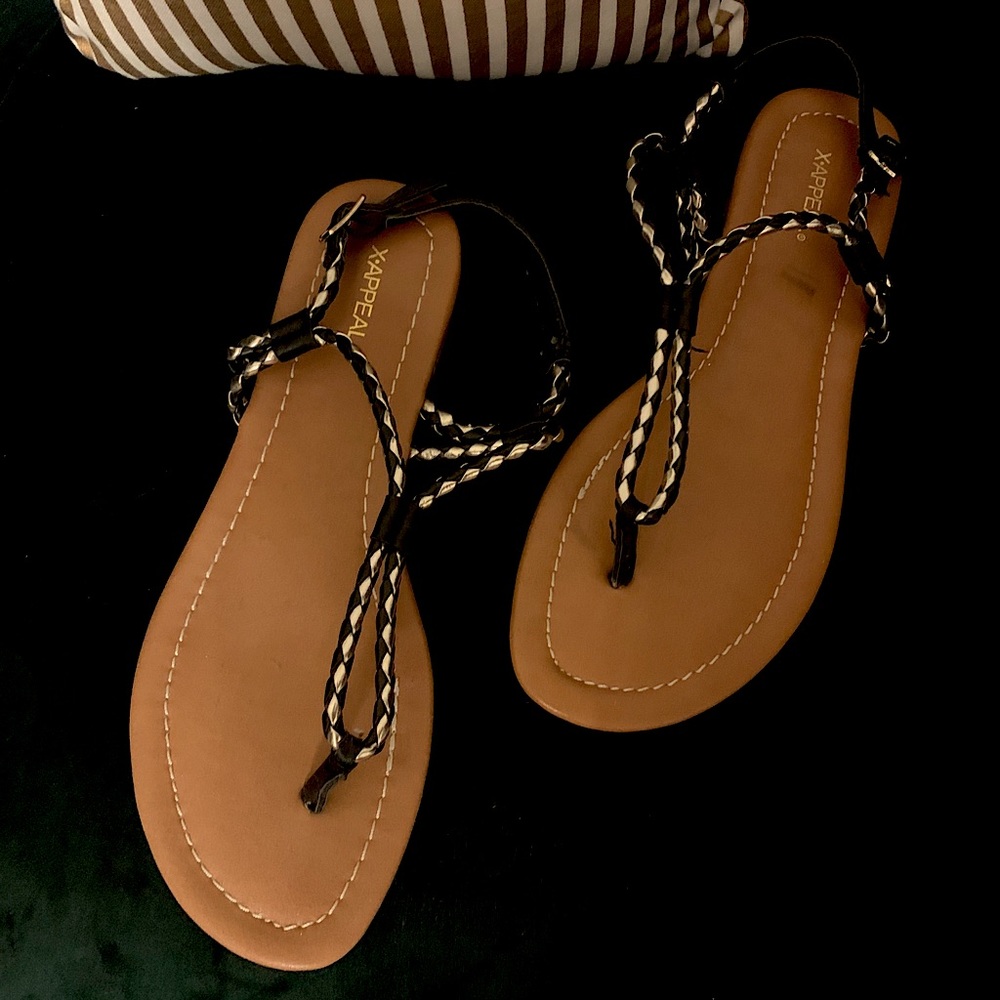 XAPPEAL Womens Sandal in black and gold